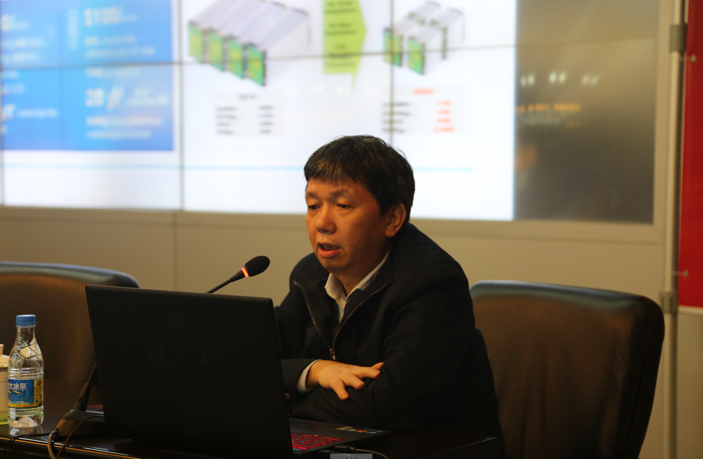 公司舉辦“謀創(chuàng)新，求發(fā)展”高端學(xué)術(shù)論壇